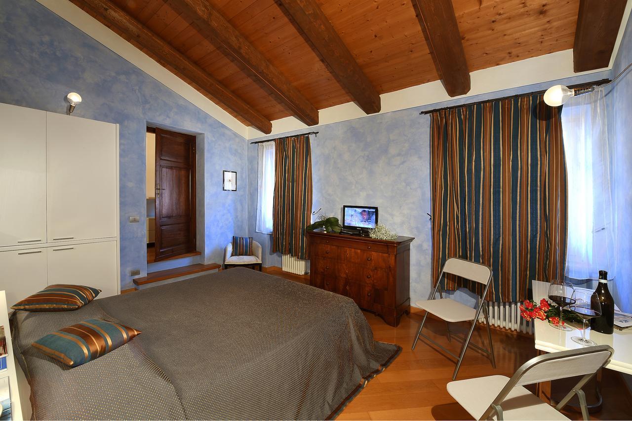 Notte In Langa Bed and Breakfast La Morra Eksteriør billede